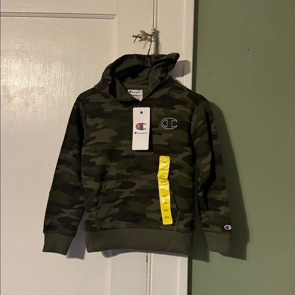 Champion Other - Champion Youth Camouflage Unisex Boys & Girls Hoodie For kids Size Small 7/8